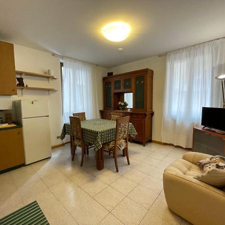 Cozy Apartment With Private Parking On Domaso'S Lakeside - Larihome A09 מראה חיצוני תמונה
