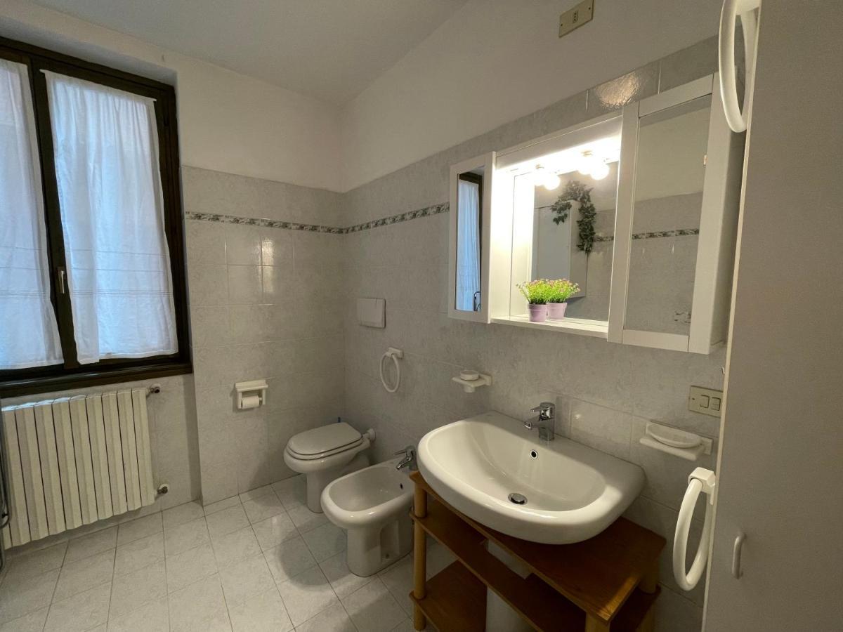 Cozy Apartment With Private Parking On Domaso'S Lakeside - Larihome A09 מראה חיצוני תמונה